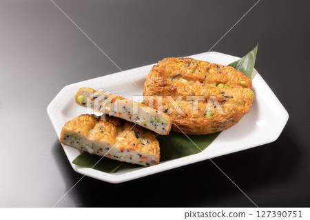 毛豆羊棲菜、炸魚餅 毛豆羊棲菜、炸魚餅 127390751