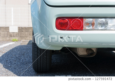 汽車傷口 127391472