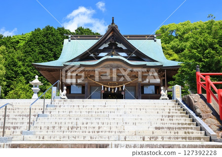 [Saga Prefecture] Kagamiyama Inari Shrine on a clear day 127392228