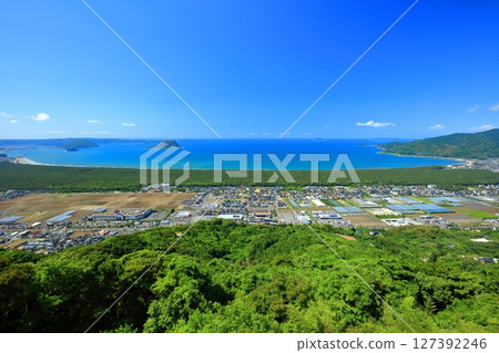 [Saga Prefecture] Rainbow Pine Grove, Karatsu Bay, and the Genkai Sea as seen from Kagamiyama Observation Terrace 127392246