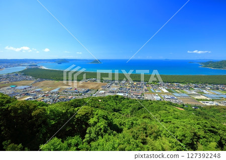 [Saga Prefecture] Rainbow Pine Grove, Karatsu Bay, and the Genkai Sea as seen from Kagamiyama Observation Terrace 127392248