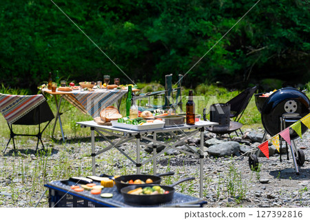 夏季休閒形象 夏季休閒形象 127392816