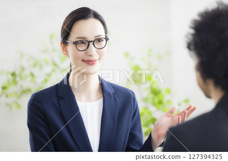 做會議的女商人 127394325