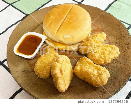 Burger, nuggets and sauce 127394336