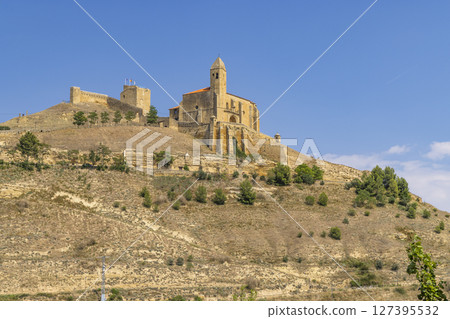 Church and castle dominating San Vicente de la Sonsierra in La Rioja, Spain 127395532