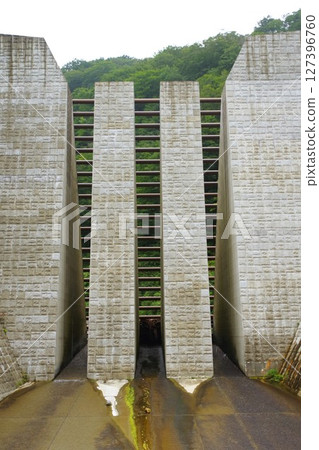 Disaster prevention infrastructure: A large-scale erosion control dam built in a mountainous area Disaster prevention infrastructure: A large-scale erosion control dam built in a mountainous area 127396760