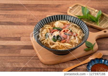 魷魚羹 魷魚羹麵 squid thick noodle soup イカのとろみスープ 127397186