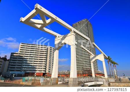 [Hyogo Prefecture] Sunny weather at Kobe Brick Warehouse (Harbourland) 127397815