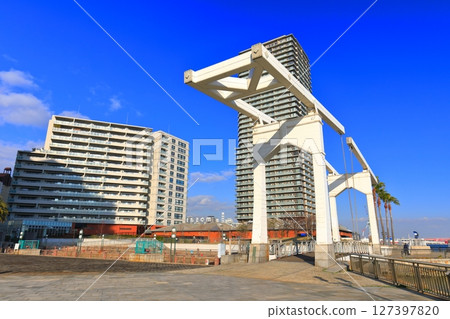 [Hyogo Prefecture] Sunny weather at Kobe Brick Warehouse (Harbourland) 127397820