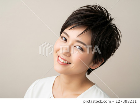 Japanese woman with a very short hairstyle 127398211
