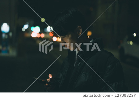冬夜商務人士 127398257