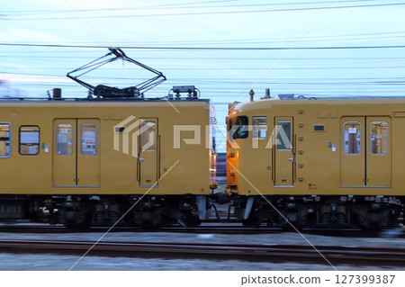 [JR-V] Hakubi Line 115 Series Train (One-Man Car 4-Car Set) 127399387