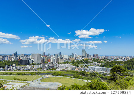 Panoramic view of Sendai city - Statue of Date Masamune on horseback 127399884