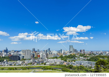 Panoramic view of Sendai city - Statue of Date Masamune on horseback 127399885