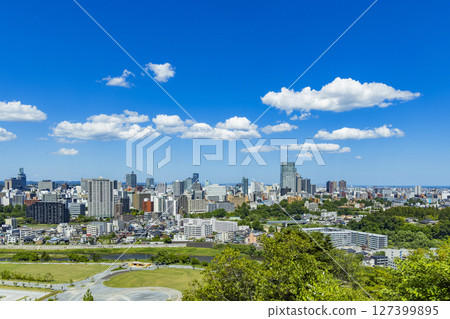 仙台市全景 - 伊達政宗騎馬像 仙台市全景 - 伊達政宗騎馬像 127399895