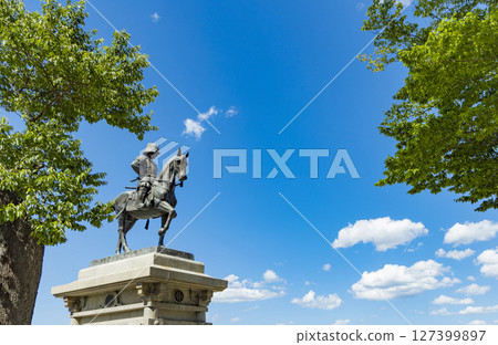 仙台市全景 - 伊達政宗騎馬像 127399897