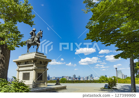仙台市全景 - 伊達政宗騎馬像 仙台市全景 - 伊達政宗騎馬像 127399900