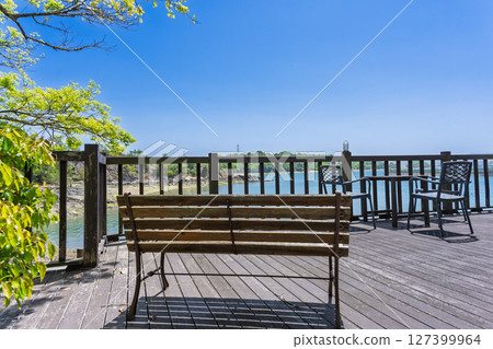 Oyanocho, Kamiamakusa City, a scenic tourist spot where you can see the ocean shining in the blue sky 127399964