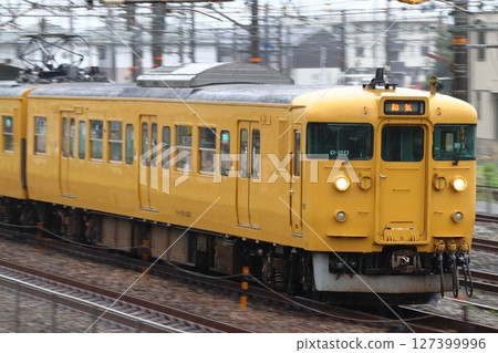 [JR-W] Sanyo Main Line 115 series train (Itozaki to Wake) 127399996