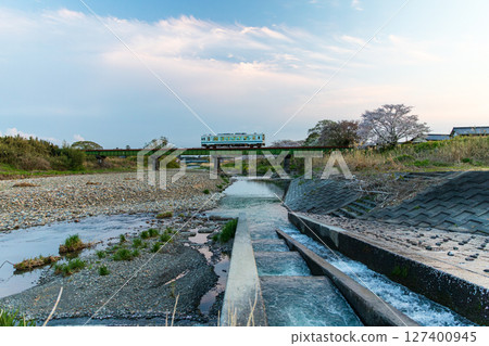 Hatakama, Kakegawa City, Shizuoka Prefecture Tenryu Hamanako Railway and scenery along the line 127400945