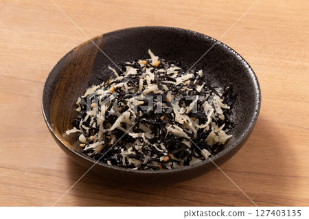 Squid, hijiki seaweed, furikake 127403135