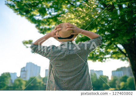 Man and tree Man and tree 127403802