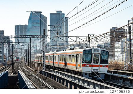 JR Central 311 series train heading towards Nagoya Station 127406886