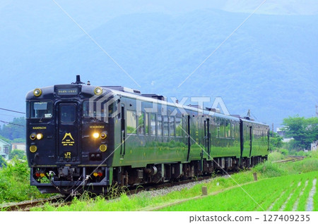 特快「關八號」從由布院出發 127409235