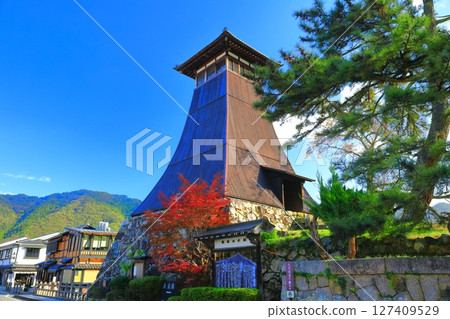 [兵庫縣]新紅樓和紅葉（出石城下町） 127409529