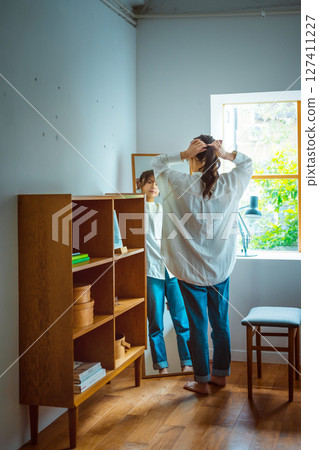 Ponytail woman Ponytail woman 127411227