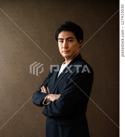 Cool businessman Cool businessman 127415030