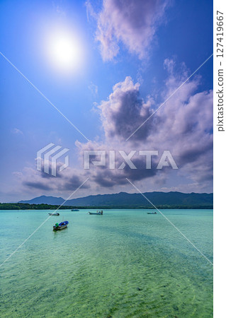 川平灣的翠綠色海洋 127419667