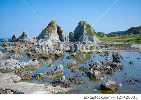 佐渡島、七浦海岸、夫婦岩 127420335