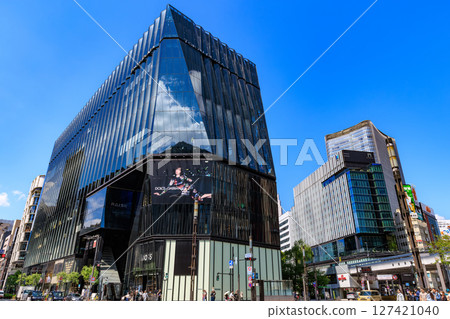 Tokyo Chuo Ward Ginza Sukiyabashi intersection cityscape Tokyu Plaza Ginza Tokyo Chuo Ward Ginza Sukiyabashi intersection cityscape Tokyu Plaza Ginza 127421040