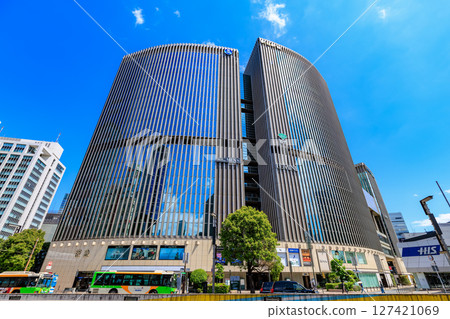 Tokyo Chuo-ku Ginza Sukiyabashi intersection cityscape Yurakucho Marion 127421069