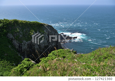 從青森縣津輕半島的龍飛岬眺望津輕海峽 從青森縣津輕半島的龍飛岬眺望津輕海峽 127421360