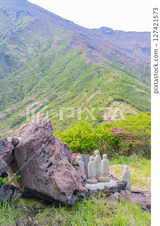 （熊本縣）地藏菩薩像俯瞰著貓岳、阿蘇山、仙醉峽 127421573