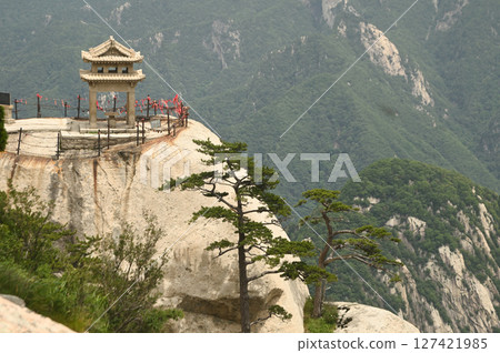 Chess Pavilion from the East Peak Hiking to see the many peaks of Huashan Mountain is one of the most famous tourist attractions in China. 127421985