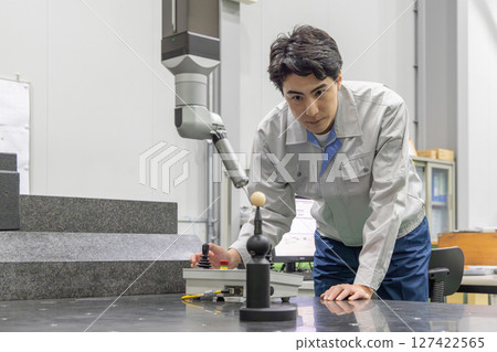 Factory Measurement CMM Measuring Control Inspection Analysis Factory Measurement CMM Measuring Control Inspection Analysis 127422565