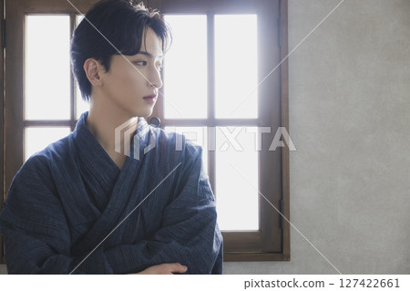 Young man in yukata 127422661