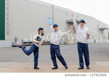 一群高壓工人 127422826