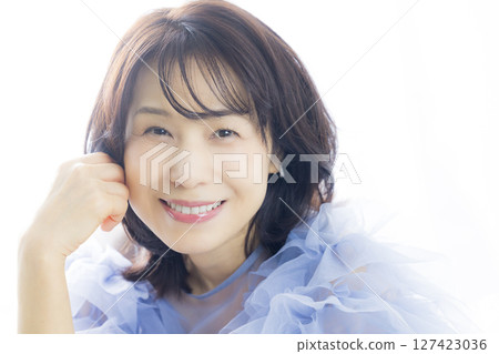 美麗的中年婦女 美麗的中年婦女 127423036