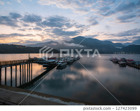 Sunrise scenery at Sun Moon Lake Pier in Taiwan 127423099