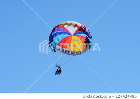 滑翔傘空中漫步 127424496