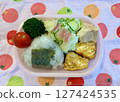 Children's lunch box 127424535