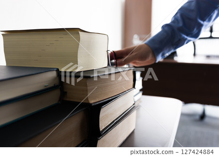 大量專業書籍 127424884