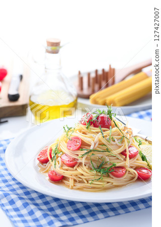 Cold pasta with whitebait and tomatoes 127427007