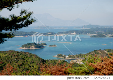 從天草眺望雲仙、島原的全景（紅葉季節） 127428674