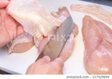 Chicken breast, skin removed, chicken breast, skinless, preparation, knife Chicken breast, skin removed, chicken breast, skinless, preparation, knife 127429684