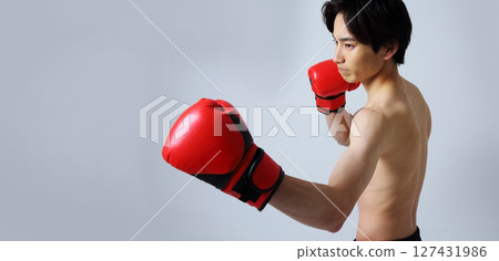 一名男拳擊手的形象 127431986
